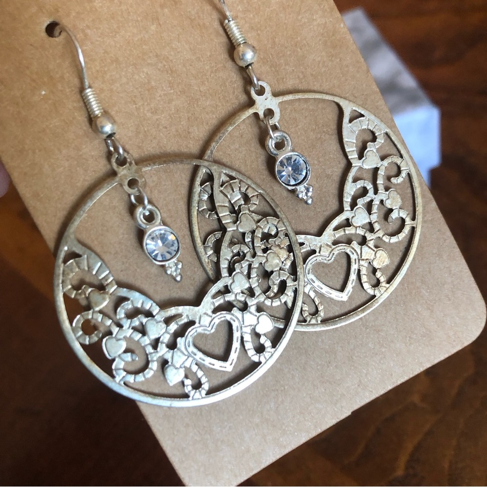 Heart filigree rhinestone accent dangle earrings